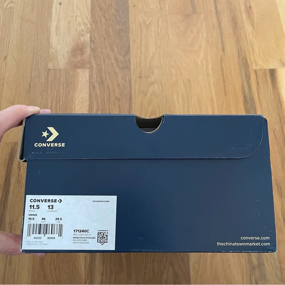 (Chinatown)Market Converse men’s size 11.5 “Lakers 3-peat” EUC w/ box - Picture 8 of 8